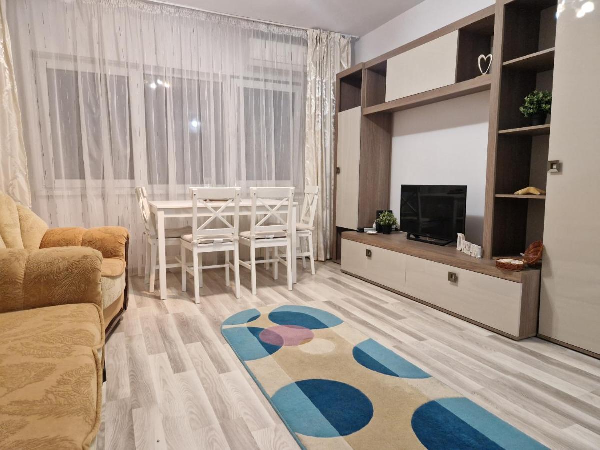 City Center Apartment Bukarest Exteriör bild