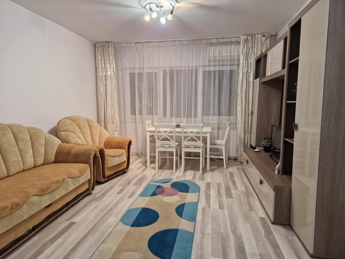City Center Apartment Bukarest Exteriör bild